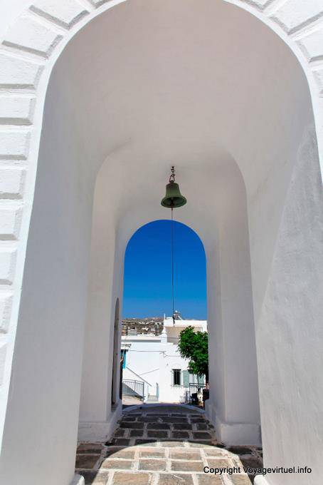 Milos, Adamas, bell Aghios Haralambos - Greece