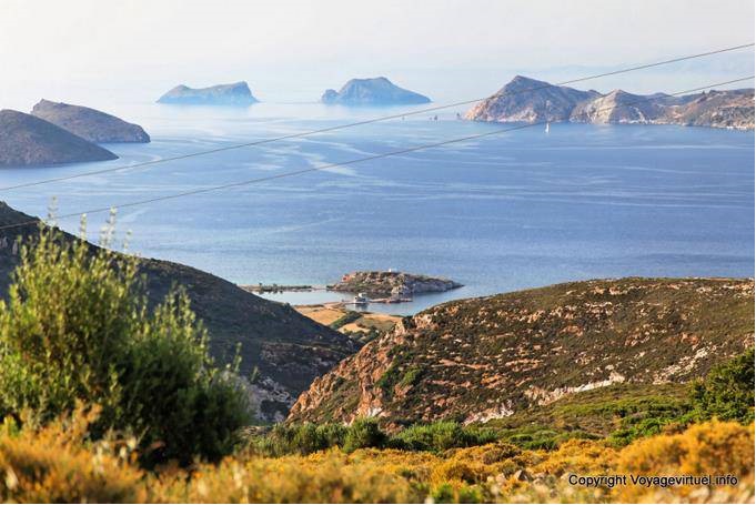 Milos, landscape Glanorisia - Greece