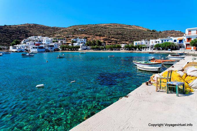 Sifnos, Faros Sifnou on the platform - Greece
