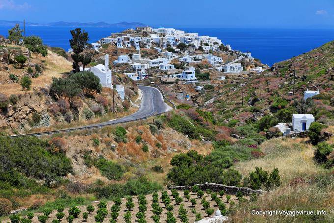 Sifnos, arriving at Kastro - Greece