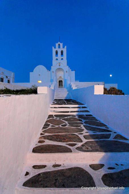 Sifnos Panagia Chryssopigi, lunar ascent - Greece