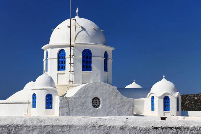 Sifnos Panagia Tou Vounou, close the dome - Greece