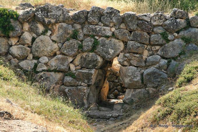 Argolides, Mycenaean bridge - Greece