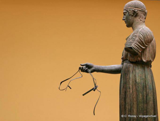 Charioteer size statue of a charioteer, Delphi Museum - Greece