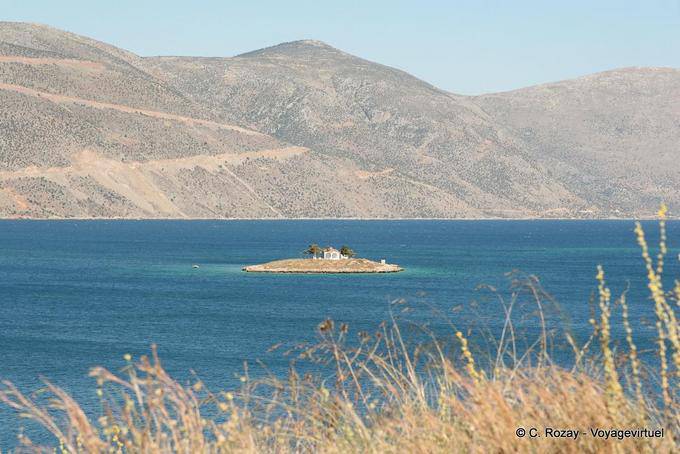 Islet Kolpos Iteas, Galaxidi - Greece