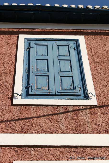 Blue on red ocher Galaxidi - Greece