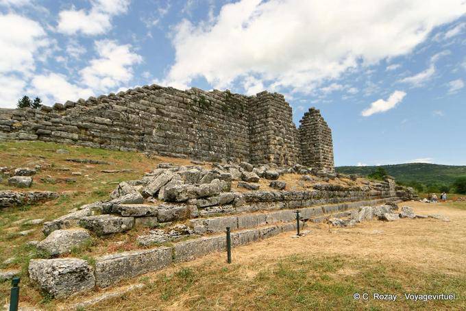 Acropolis walls of Dodona - Greece