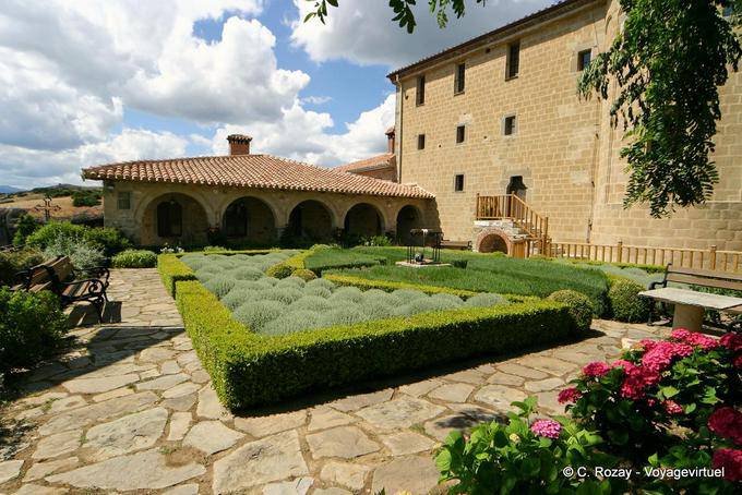 Well in the middle of the beautiful garden Nuns, Monastery Agios Stefanos, Meteora - Greece