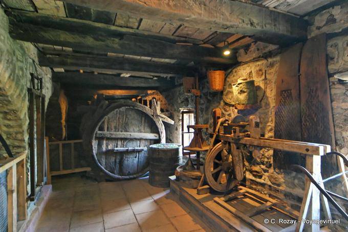 Antique barrel, Great Meteor Monastery, Meteora - Greece
