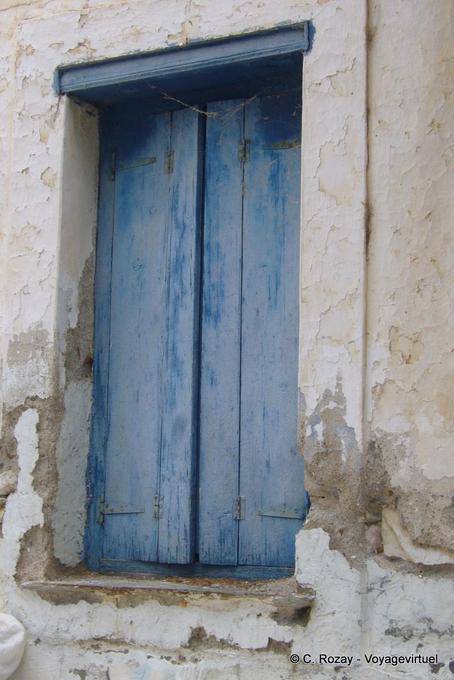 Faded shutters, Trikeri, Agia Kyriaki - Greece