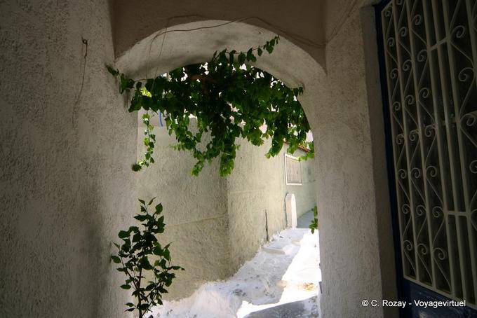 Passage under arch, Poros - Greece