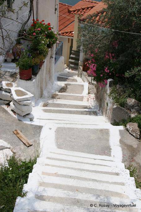 Flight of stairs descending, Poros - Greece