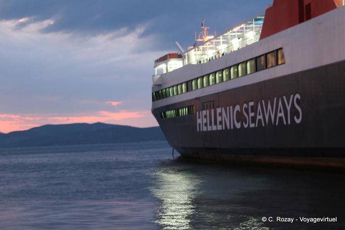 Ferry Hellenic Seaways, Poros - Greece