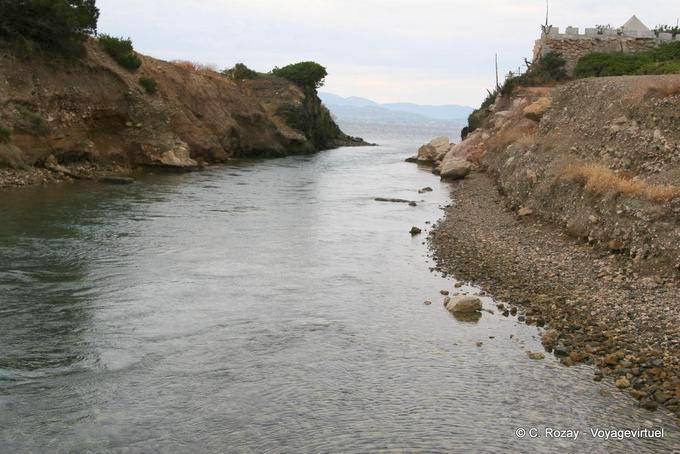 Vouliagmeni channel between the lake and the Gulf of Corinth - Greece