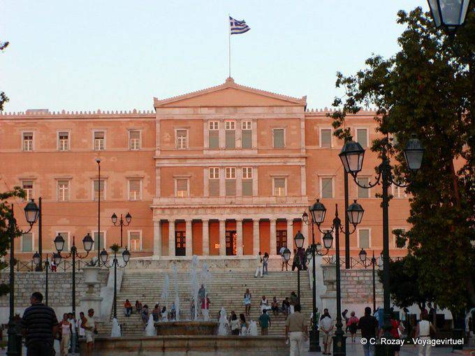Fountain Syntagma Square and the Greek Parliament, Athens - Greece