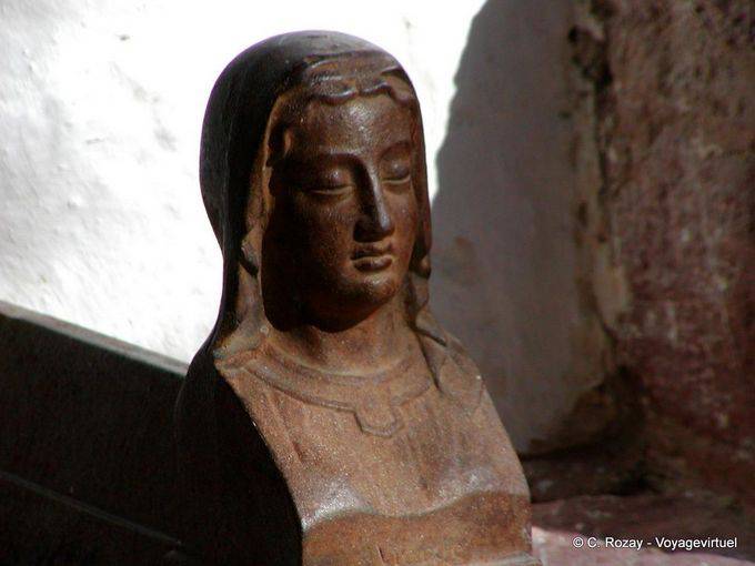 Eyes closed, sculpture, Hydra - Greece