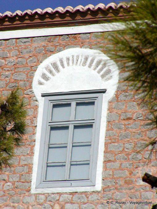 Particular window, Spetses - Greece