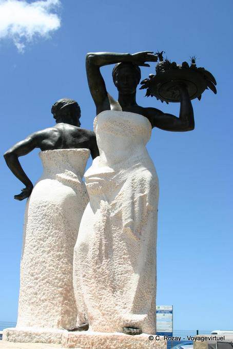 Black and white statue, instead of the seaside market, Basse-Terre - Guadeloupe