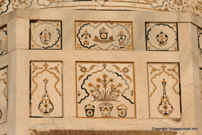 Agra Baby Taj Itmad Ud Daulah Tomb - India