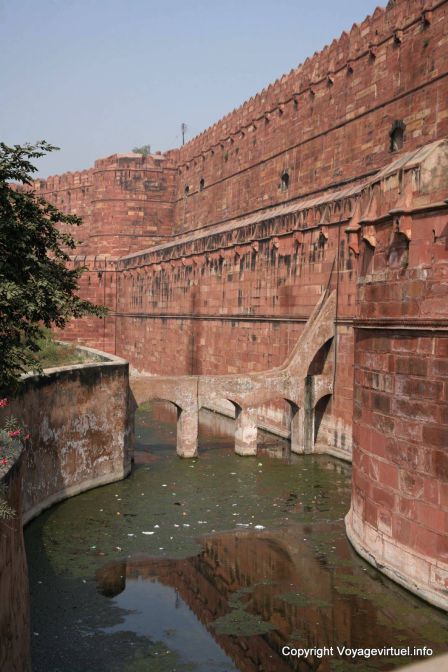 Agra Fort Rouge Amar Singh Pol Douves Et Murailles - India