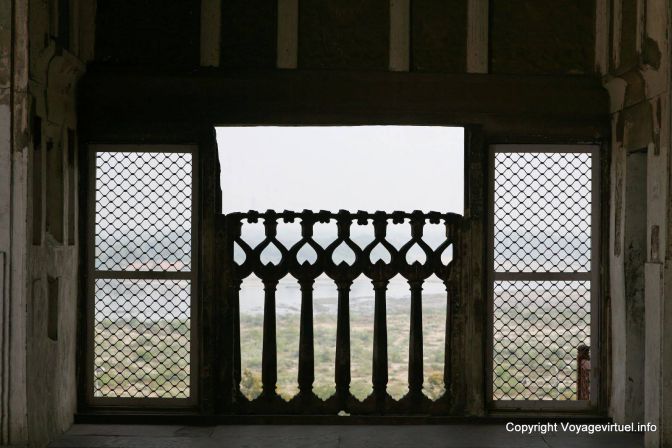 Agra Fort Rouge Balustre Sur Riviere - India