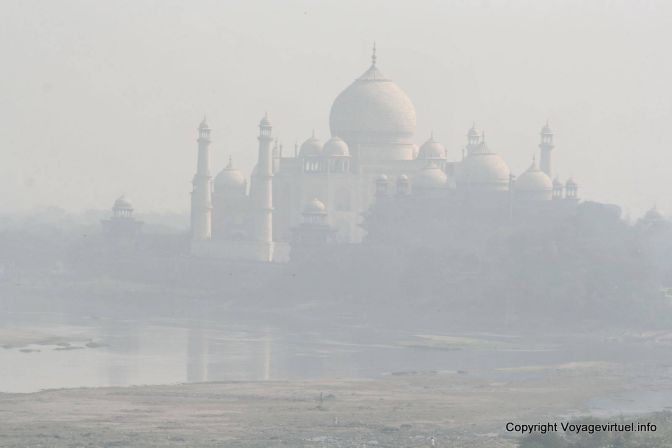 Agra Fort Rouge Diwan I Khas Brume Sur Le Taj - India