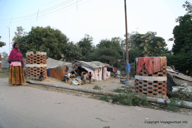 Agra Misere Misere - India