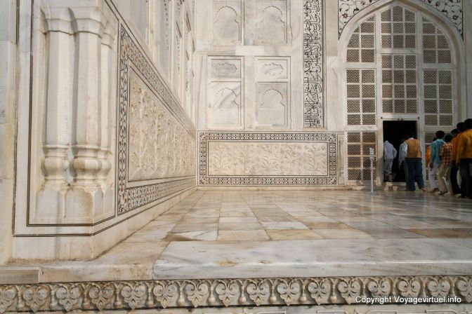 Agra Taj Mahal - India