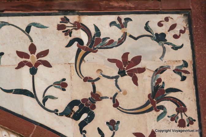 Agra Taj Mahal Inlay Detail - India