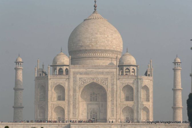 Agra Taj Mahal Lumiere Matinale - India