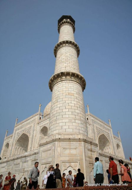 Agra Taj Mahal Minaret En Angle - India