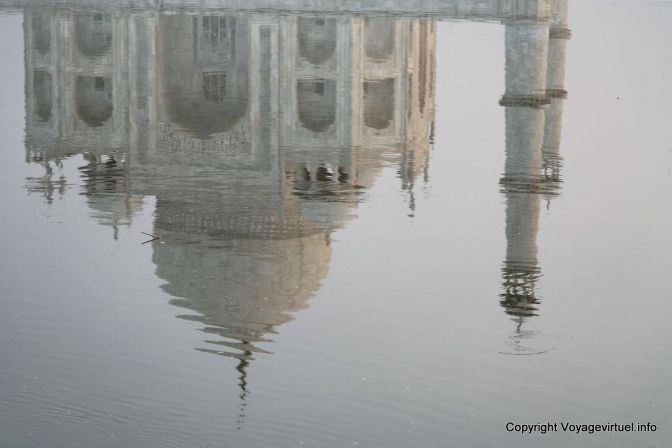 Agra Taj Mahal Sunset Yamuna Reflect - India