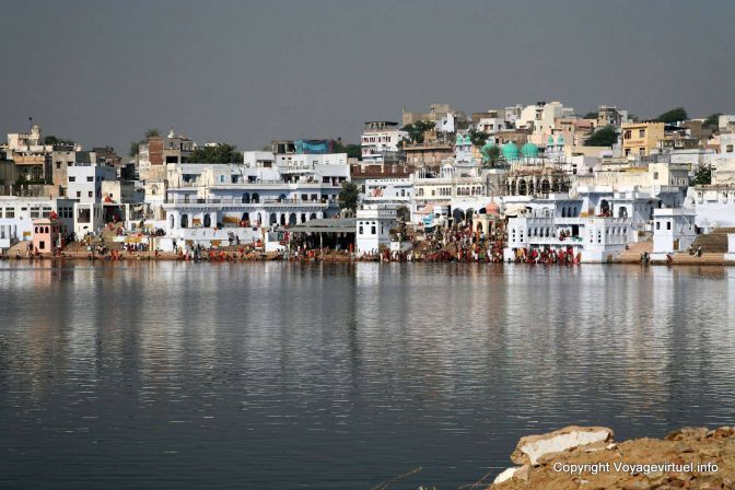 Pushkar Les Ghats Lac Sacre - India