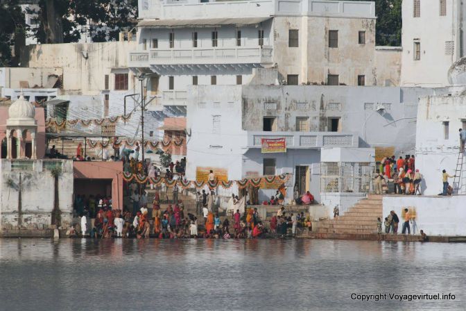 Pushkar Les Ghats Lac Sacre - India