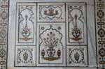 Agra baby taj itmad ud daulah tomb motifs incrustes.