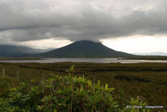 Volcanic illusion since the N59 before Mallaranny (Mulranny) - Ireland
