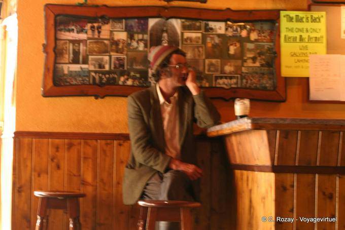 The thinker of the pub, Kilfenora Burren - Ireland