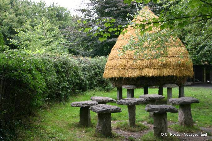 Haystack on stilts, Bunratty Folk Park - Ireland