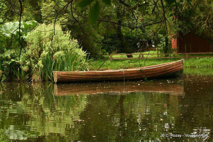 Boat on the pond, Walled Garden, Bunratty Folk Park - Ireland