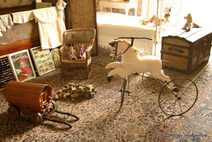 Old toys, Bunratty Folk Park - Ireland