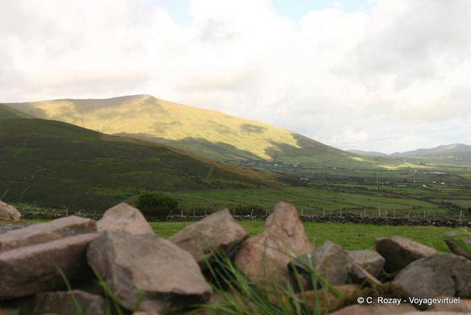 Shadow and light on the mountains, Dingle Peninsula - Ireland
