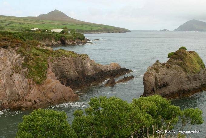 The coast near the Monument at Dún year Óir Dingle - Ireland