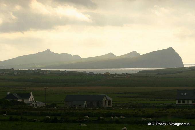 Panorama of the peaks of the Three Sisters (The Three Sisters), Dingle - Ireland