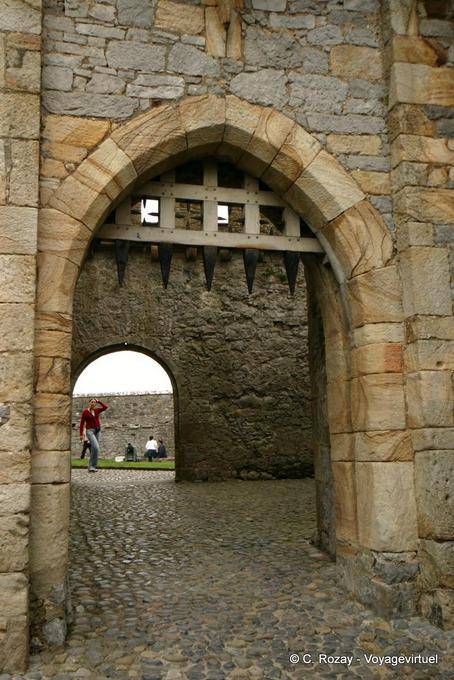 Gate of the fortress, Cahir Castle - Ireland