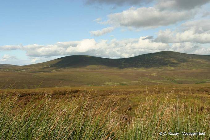 Clouds on the peaks, Sléibhte Chill Mhantáin, Wicklow Mountains - Ireland