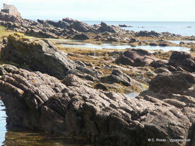 Rocks to Portnagollan House, north of Cushendall, Antrim - Nothern Ireland