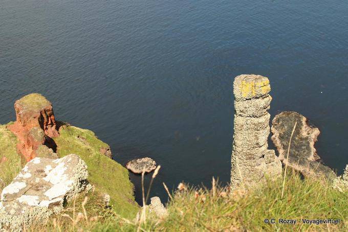 Column erected in cliff edge, Giants Causeway - Nothern Ireland