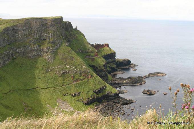 View of the path to the site, Giants Causeway - Nothern Ireland