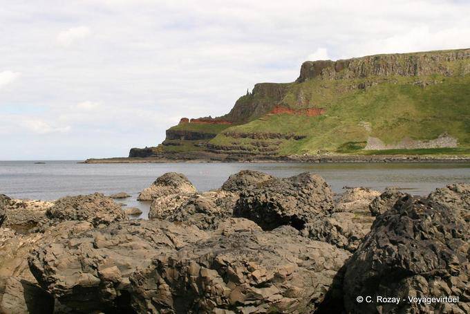Magma and cliffs, Giants Causeway - Nothern Ireland