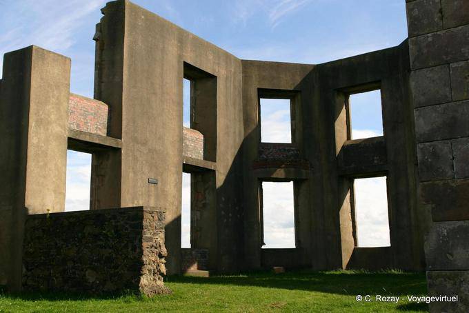 Particular vision of the manor house (Downhill Castle) - Nothern Ireland